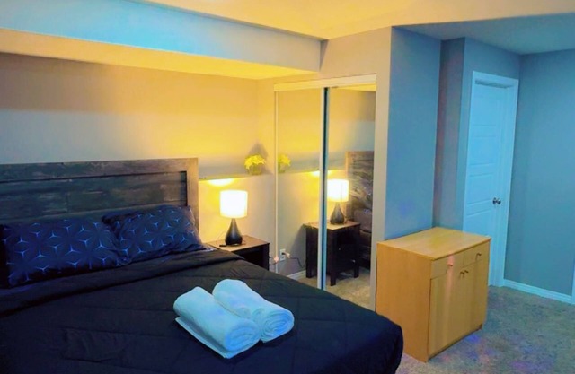 Private Basement Suite in Brandon – Kitchenette, Dining & Comfort