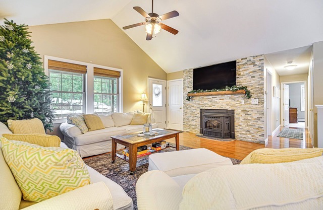 Private Community Beach: Family Conway Retreat!