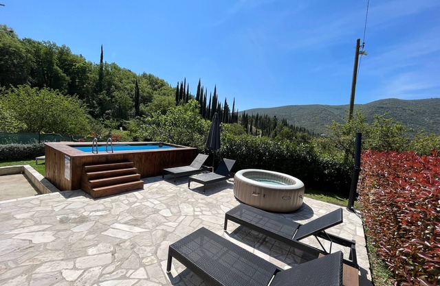 Private Countryside House Three Figs