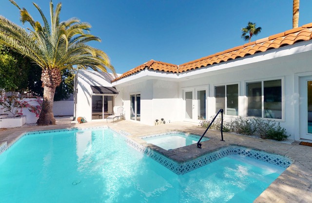 Private Desert Gem W/Private Pool/Spa, Gourmet Kitchen & More - Dogs OK