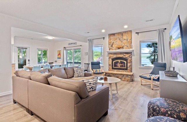 Private Dock: Spacious Lakefront Home in Stover