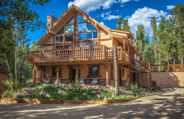 Private Family Mountain Getaway- Dog Friendly!