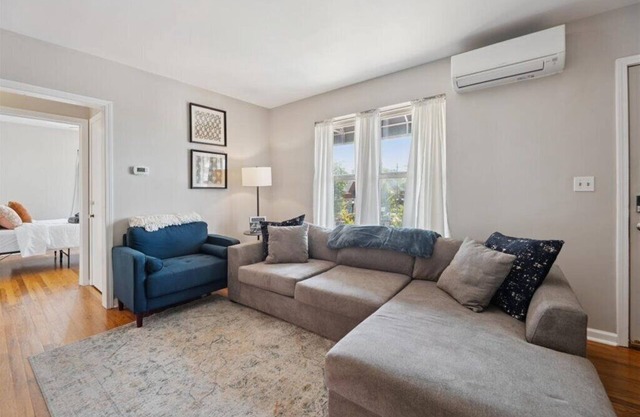 Private Getaway in Downtown Saline Near Ann Arbor!