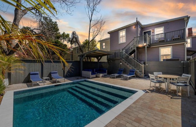 Private HEATED Pool Oasis 4 Bedroom Suite