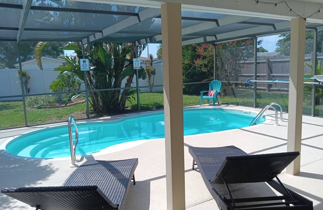 Private HEATED Pool home in Port Richey/Essentials Provided during your stay