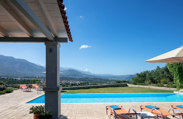 Private Location, Panoramic sea Views, 50m2 Private Pool, Close to a Sandy Beach