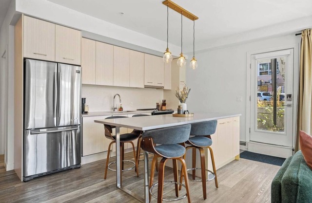 Private patio stay near Whyte Ave, UofA Hospital, and West Edmonton Mall