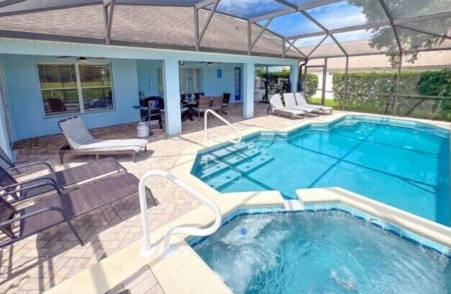 Private Pool and Spa Oasis Near Disney | Sleeps 8 | Orange Tree | Free BBQ