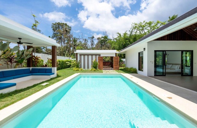 Private Pool & Garden Villa 3 bed