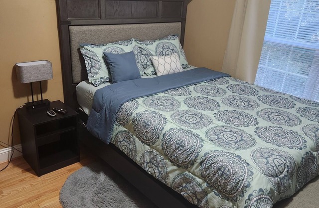 Private room & Private Bathroom in home