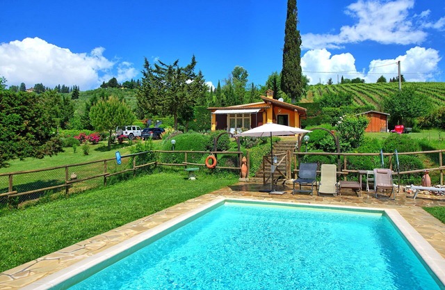 Private Villa with private pool, A/C, WIFI, TV, patio, panoramic view, close to San Gimignano