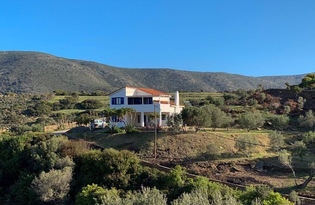 Private Villa with sea and mountain view!