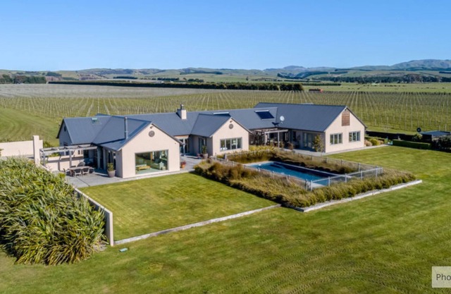 Private wing with pool and spa pool