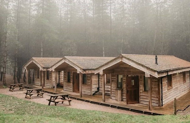 Private woodland lodge near Alton Towers