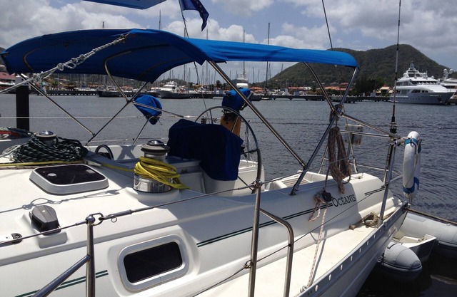 Private yacht, day sail and houseboat