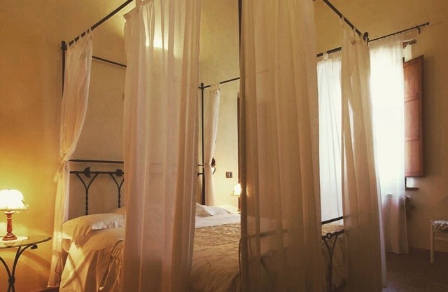 Provencal farmhouse in Tuscany