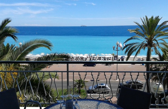Promenade des Anglais Nice sea view 2 bed lux city apt balcony free Wifi