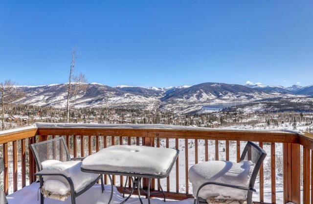 Prospector Village 105D