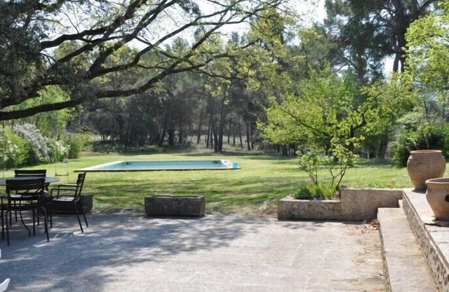 Provencal farmhouse in the middle of 14 Ha of forest - 7x14m pool - Jasdemathurin. com
