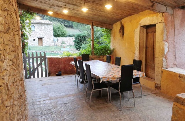 Provencal house with swimming pool