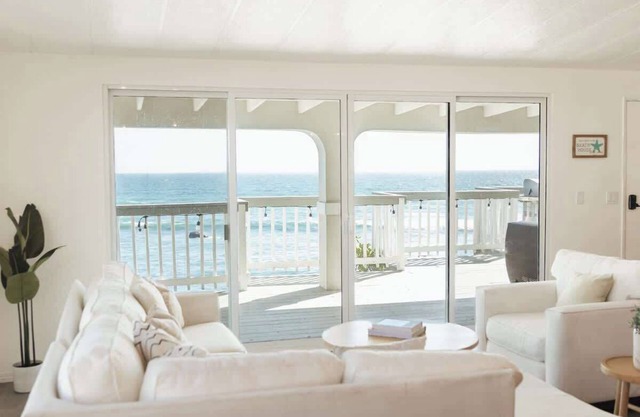 Puesta del Sol, Oceanfront House