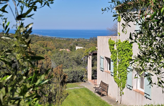 Punta della Guardia Estate, Villa with sea view in a nature reserve, beaches 1.5 Km away