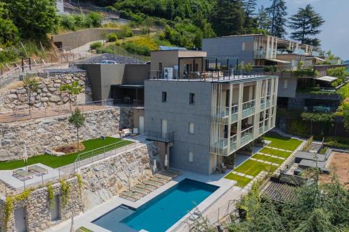 PureView Luxury - with breakfast & pool by Rent All Como