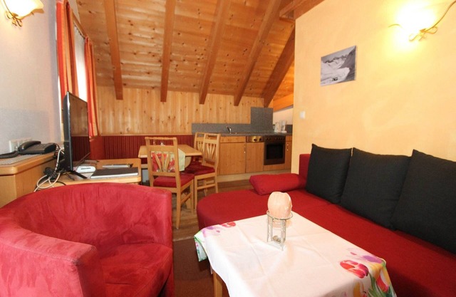 Quaint Apartment in Längenfeld