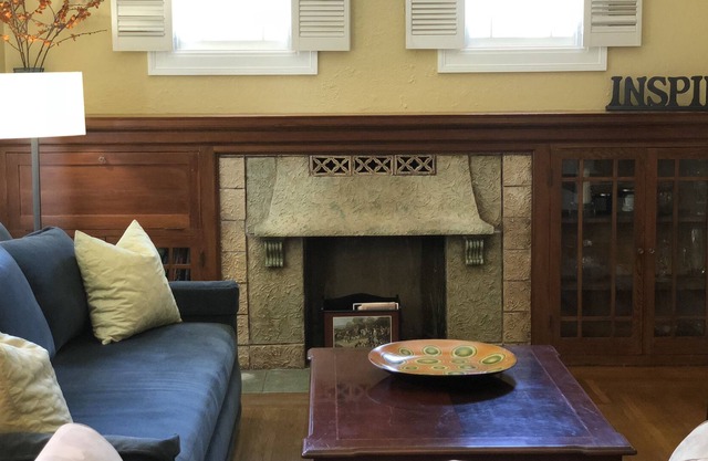 Quaint Berkeley Craftsman House & Centrally Located