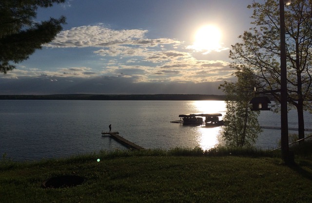 Quaint Cabin With Awesome Views of Lake Metonga