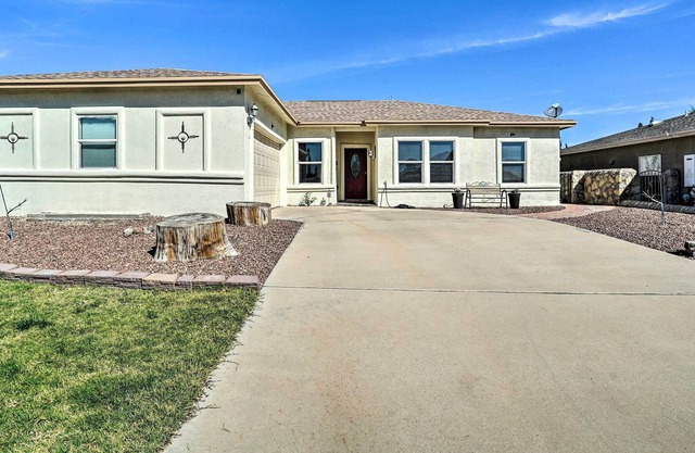 Quaint Santa Teresa Retreat Near the Border