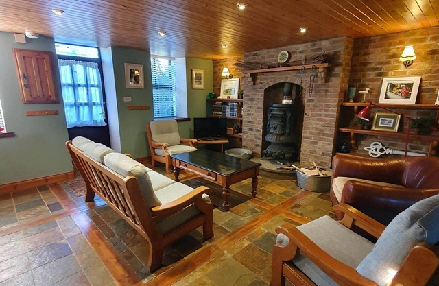 Quaint with the Perfect Location Row House in Killarney Town Centre
