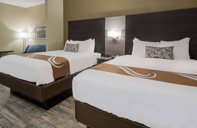 Quality Inn & Suites Roanoke - Fort Worth North