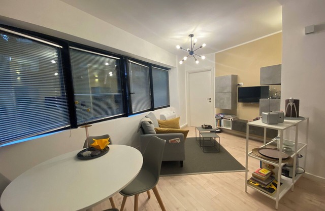 Quarenghi Home - Elegant apartment, close to the center