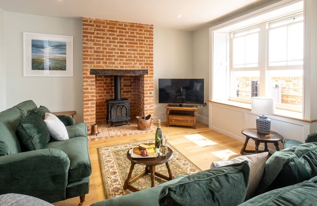 Quay View - sleeps 6 guests in 3 bedrooms