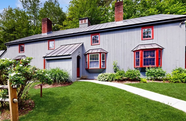 Quechee condo, outdoor activities nearby, kitchen, TV, wifi