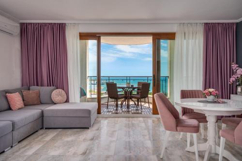 Queen's view 14-Pools-Near Botanic garden