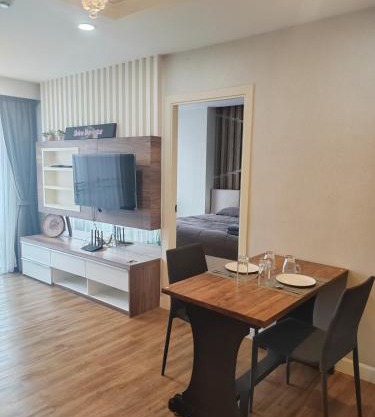 Quiet 2 bedroom apartment