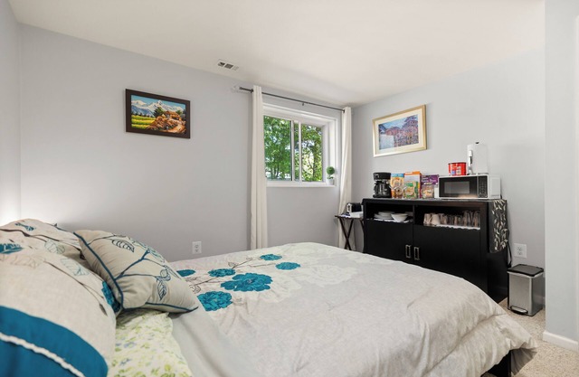Quiet 2BR Basement Suite w/Office, Private Entrance - Near DC & Shops