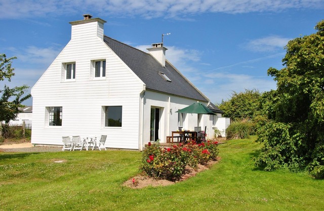 Quiet and spacious house with a very great garden in a rural environment