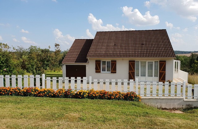 Quiet country house