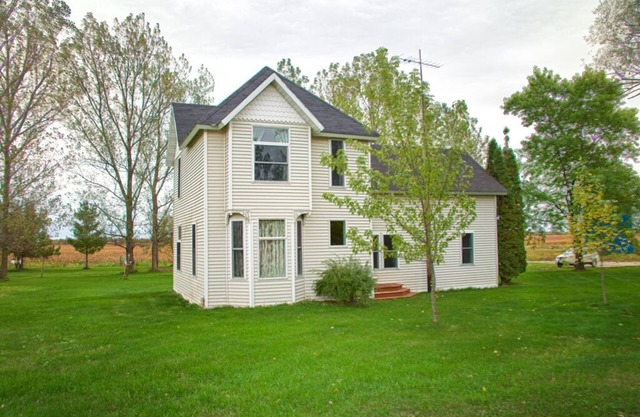 Quiet Countryside Views, Offering Unique Farm Life Experience