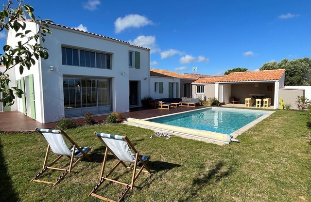 QUIET FAMILY VILLA WITH POOL
