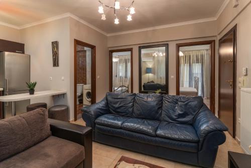 Quiet Modern Family Apartment with Olympus View and Free Parking Pet Friendly