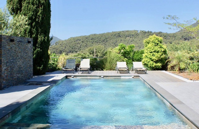 Quiet property close to the Iles d'Or