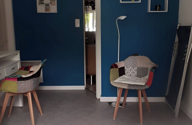 Quiet T1 in St Marc sur Mer, 5 min walk to the beach, terrace and large bed!