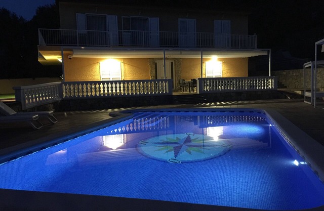 Quiet villa with private pool 2 km from Fenals beach, free WIFI. HUTG003785