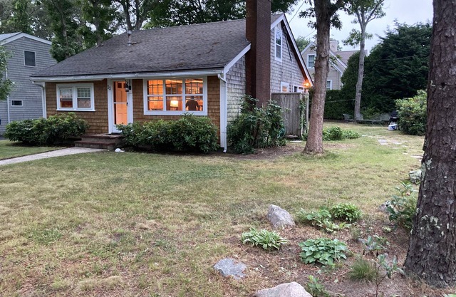 Quintessential Popponesset Beach Cottage - 2 Blocks to Beach