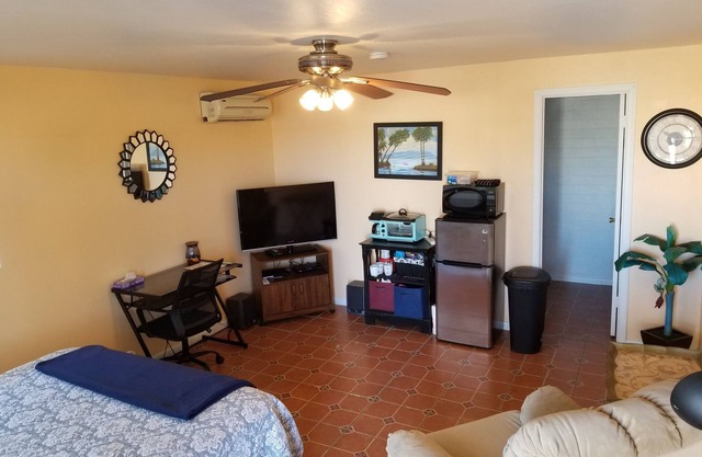 Quite studio with RV parking