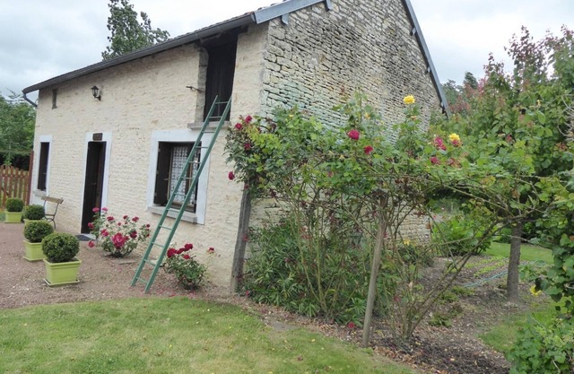 R-D-T - MARTAIZE - Gîte